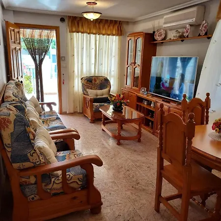 Tamarit Beach Holiday House * Santa Pola